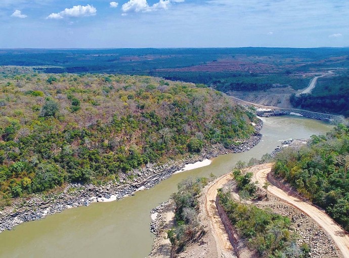 An aerial view shows the Rufiji river flowing through the ranges.